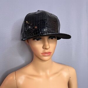 NEW .   Black Crocodile Pattern Cap